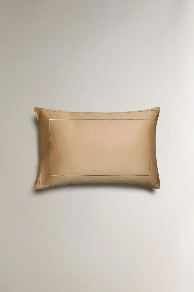 TAIE D’OREILLER SATIN DOUBLE FESTON