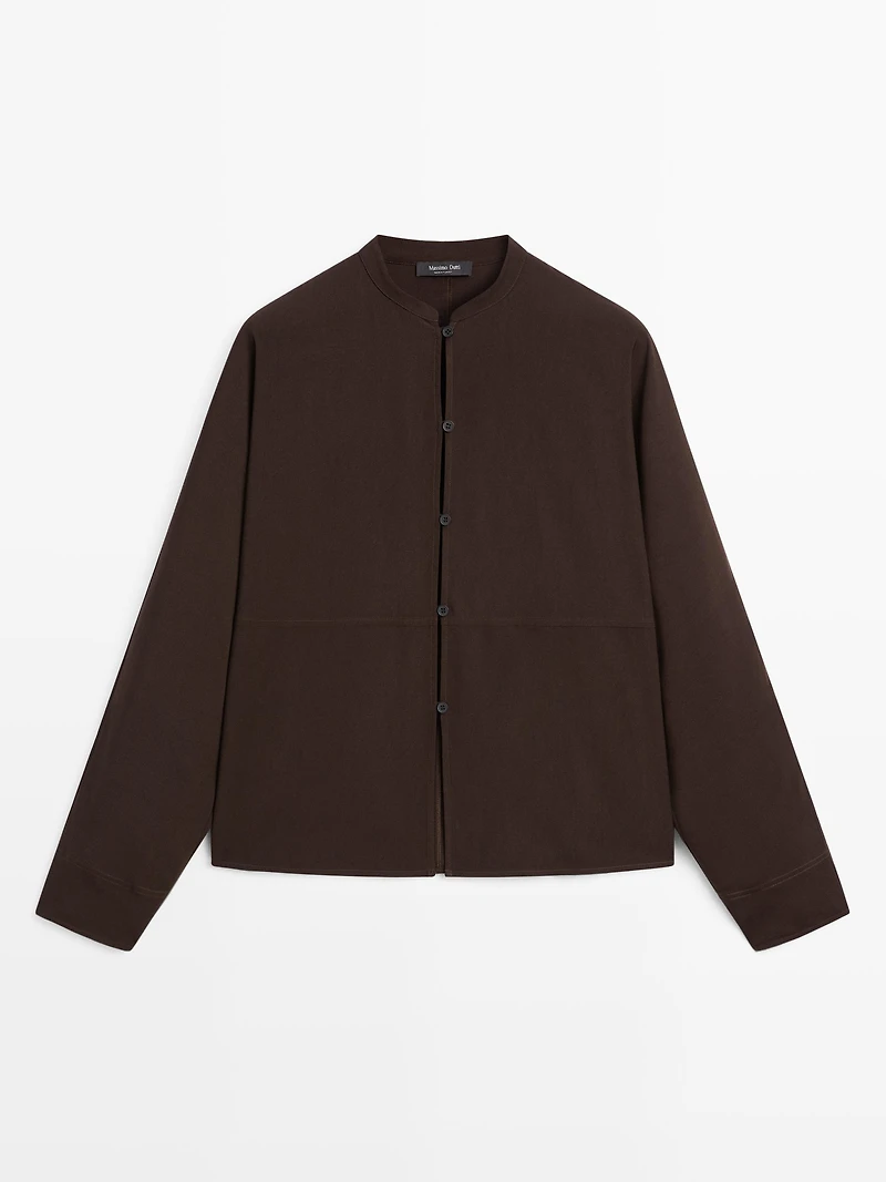 Stand collar shirt with front seam