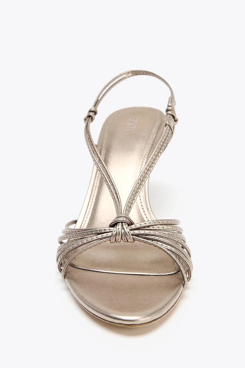 KNOT STRAP LEATHER SANDALS