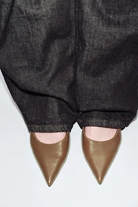 CHAUSSURES EN CUIR KITTEN HEEL