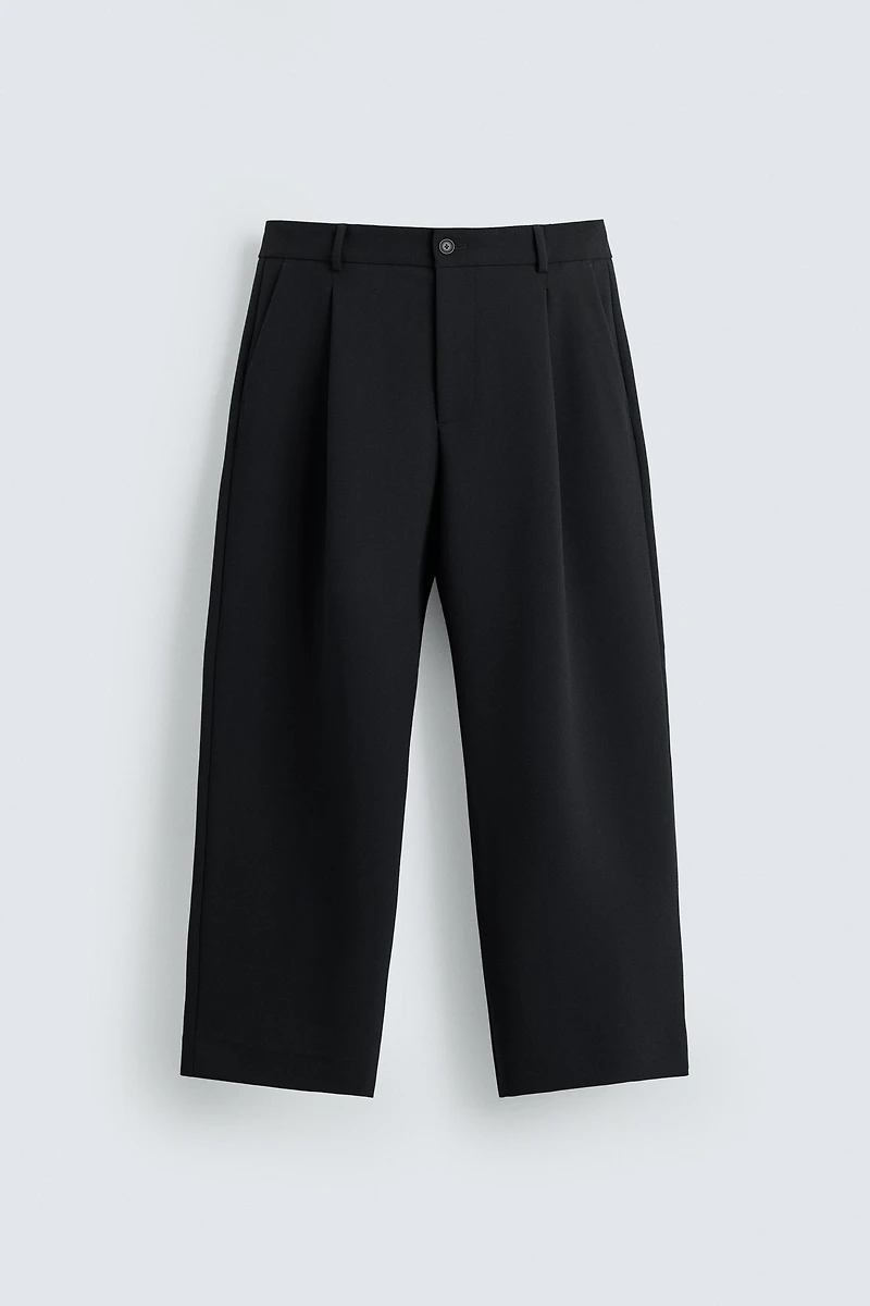 RELAXED FIT PLEATED PANTS