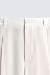 PANTALON COUPE DÉCONTRACTÉE PLIS