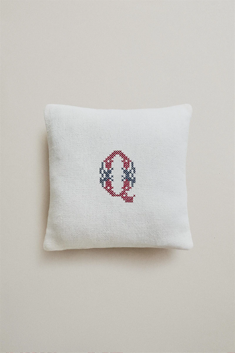 LETTER Q EMBROIDERED LINEN CUSHION