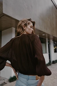 VESTE EN ORGANZA PLISSÉE