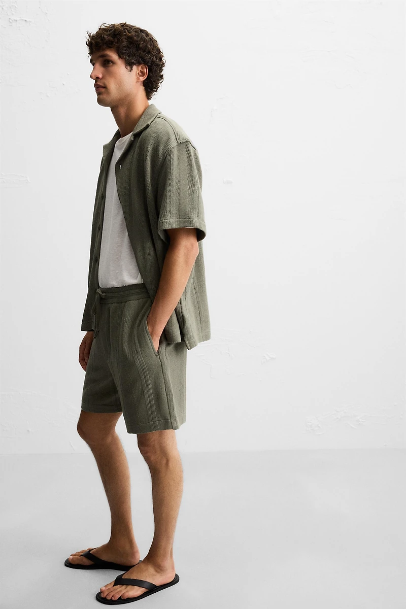 JACQUARD TEXTURED SHORTS