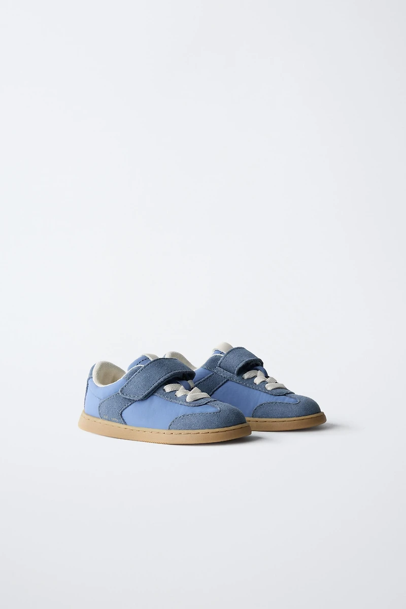 RETRO BAREFOOT SNEAKERS