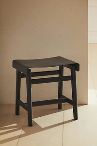 STOOL 01