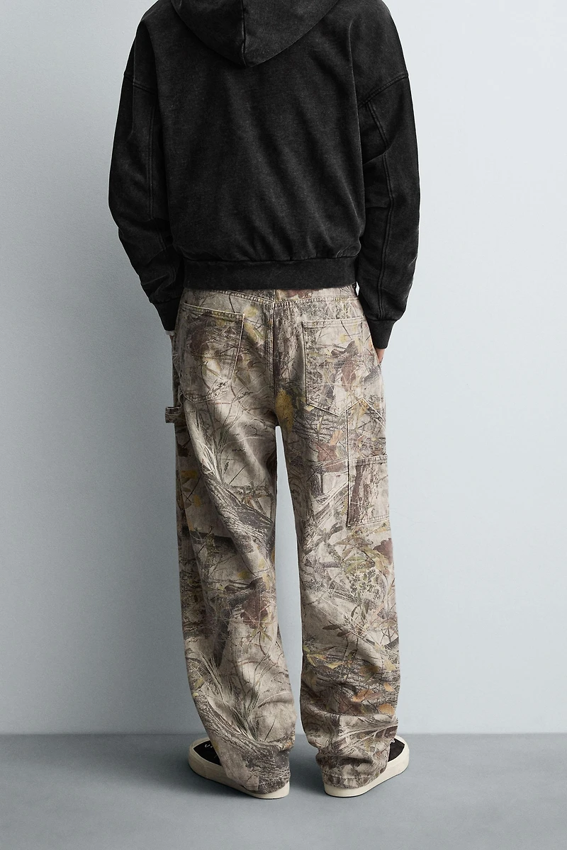 PANTALON COUVREUR IMPRIMÉ ABSTRAIT