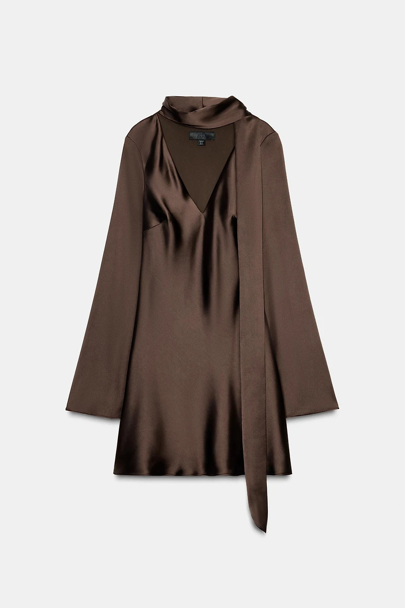 ROBE SATINÉE FOULARD