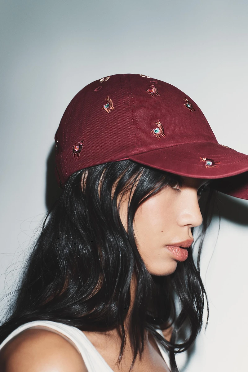EMBROIDERED TWILL CAP