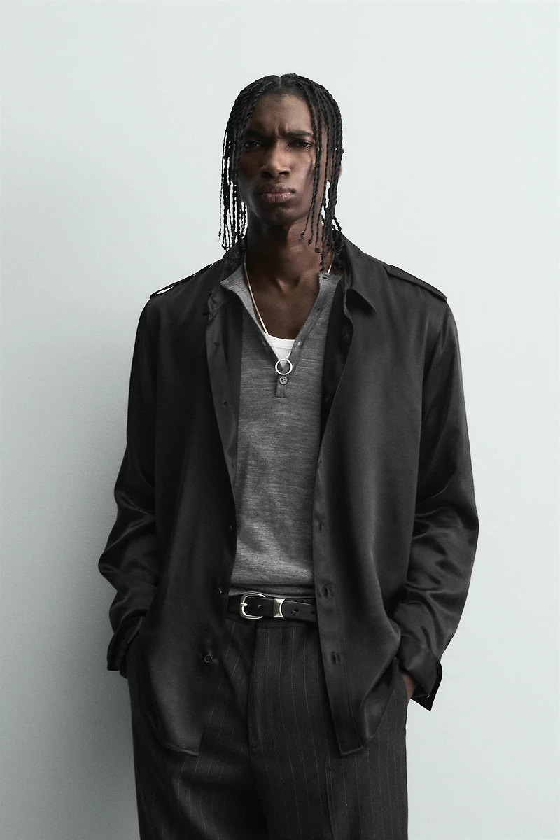 CHEMISE SATINÉE COUPE DÉCONTRACTÉE