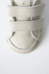 BAREFOOT LEATHER STRAP SNEAKERS