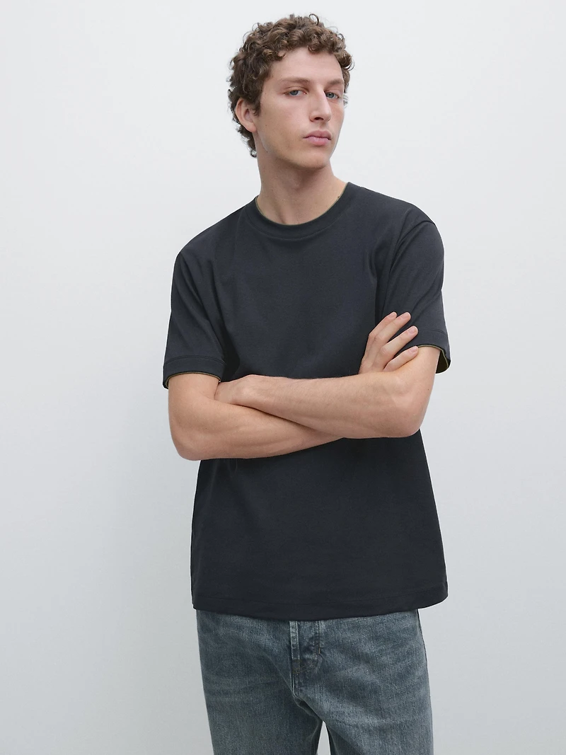 100% cotton T-shirt with contrast neckline