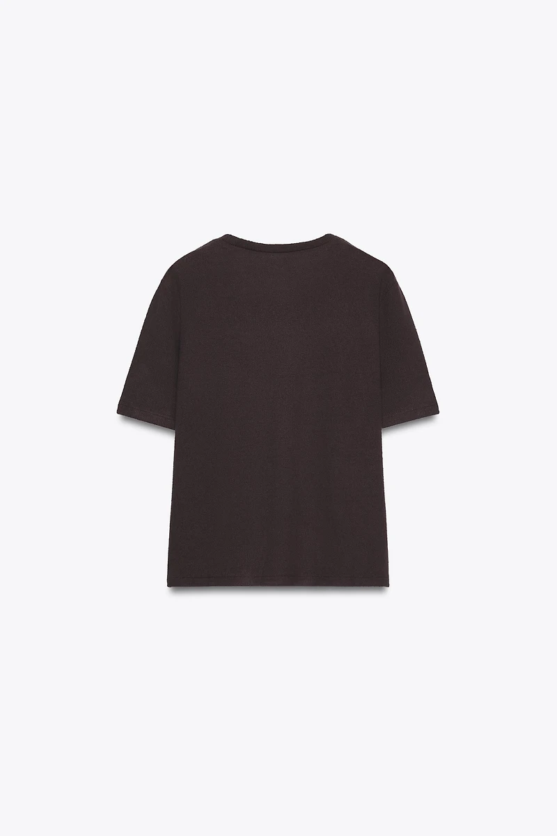 CUT-OUT KNIT TOP