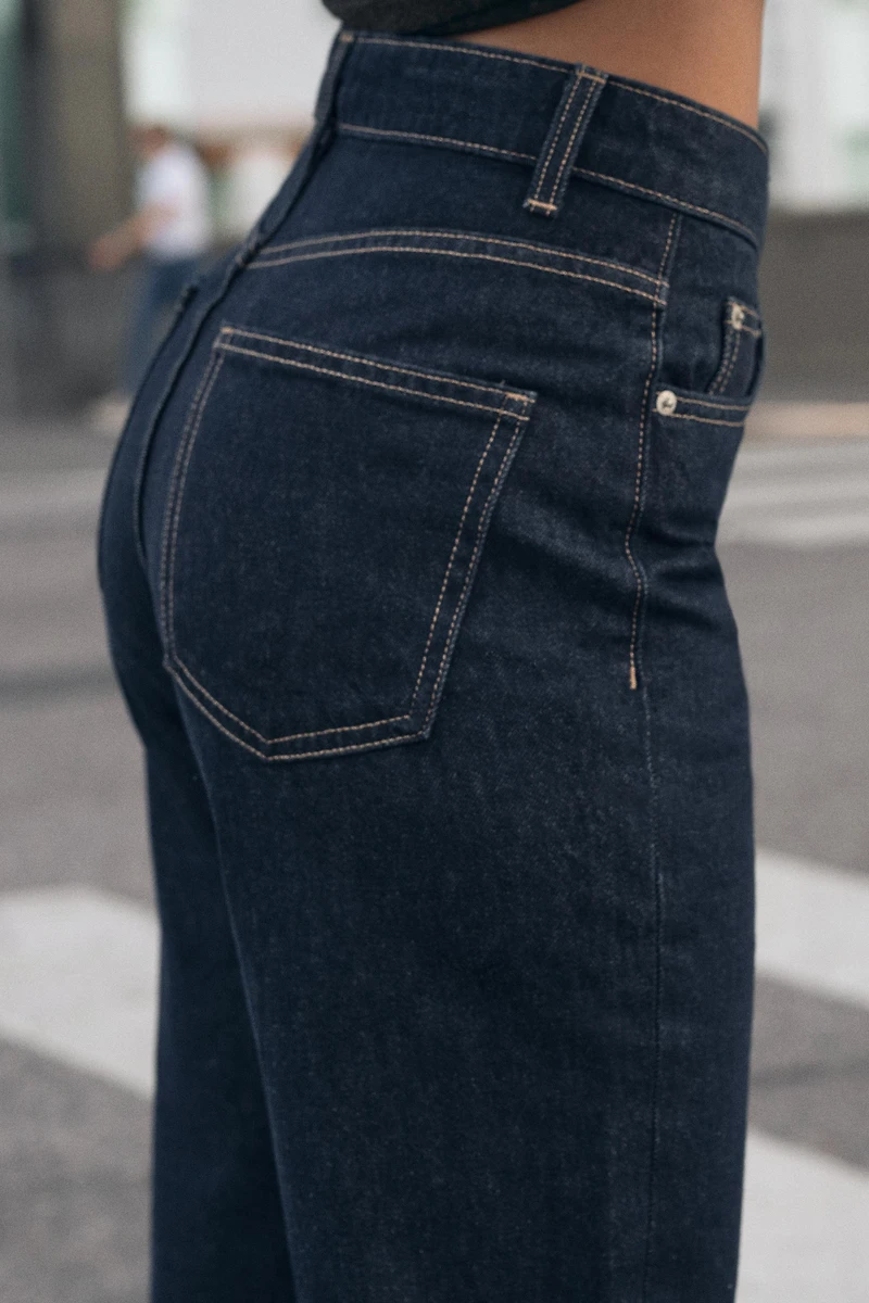 TRF MOM FIT HIGH WAIST JEANS