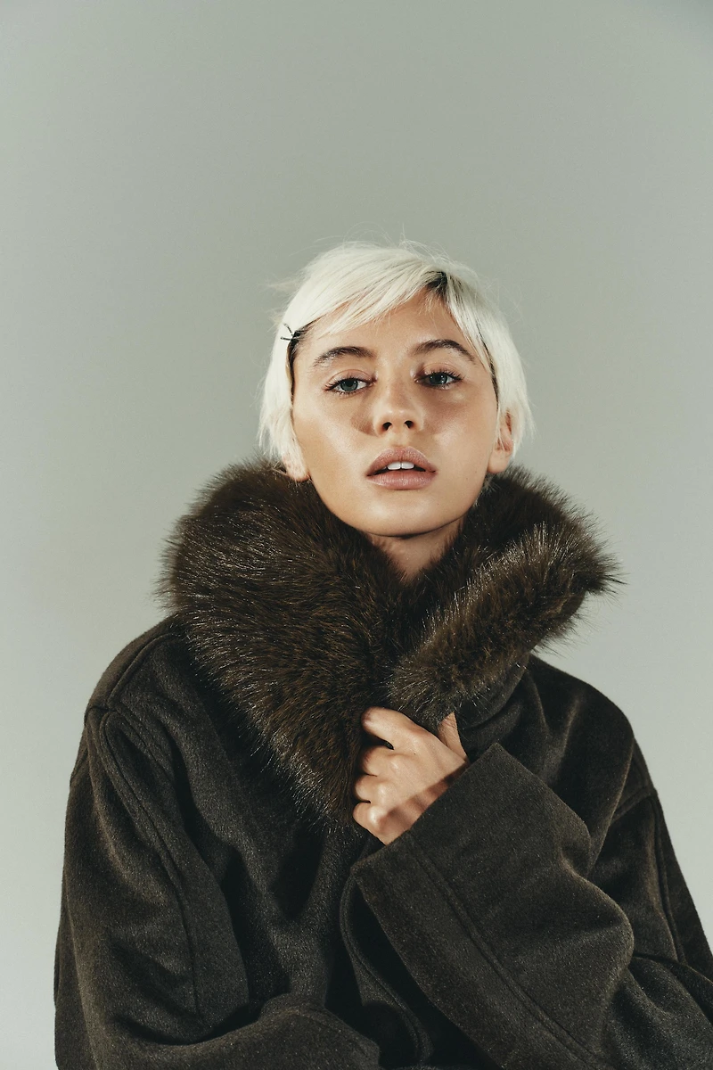 WOOL BLEND COAT WITH FAUX FUR COLLAR