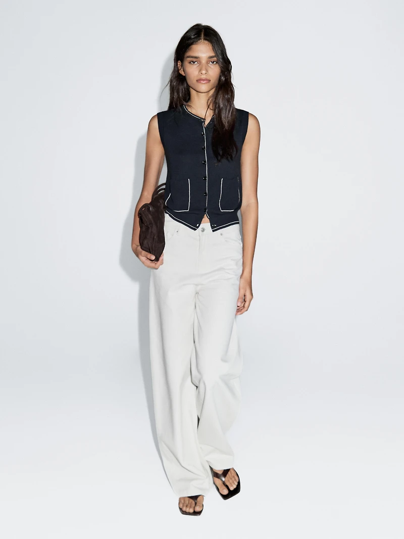 Knit vest with pocket details