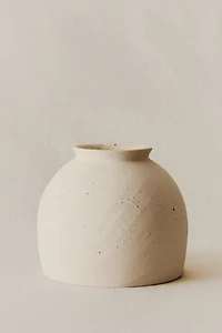 ROUND CERAMIC VASE