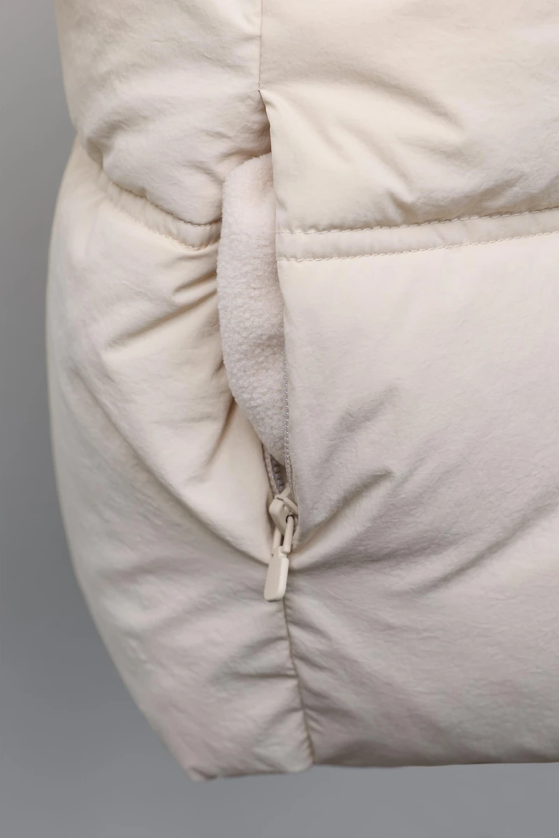 WATER REPELLENT HOODED PUFFER JACKET