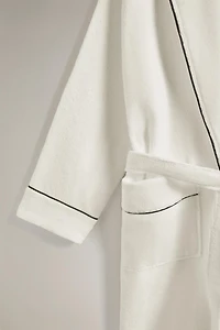 BATHROBE WITH PIPING (400 GXM²)