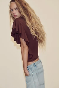RUFFLED SLEEVE T-SHIRT