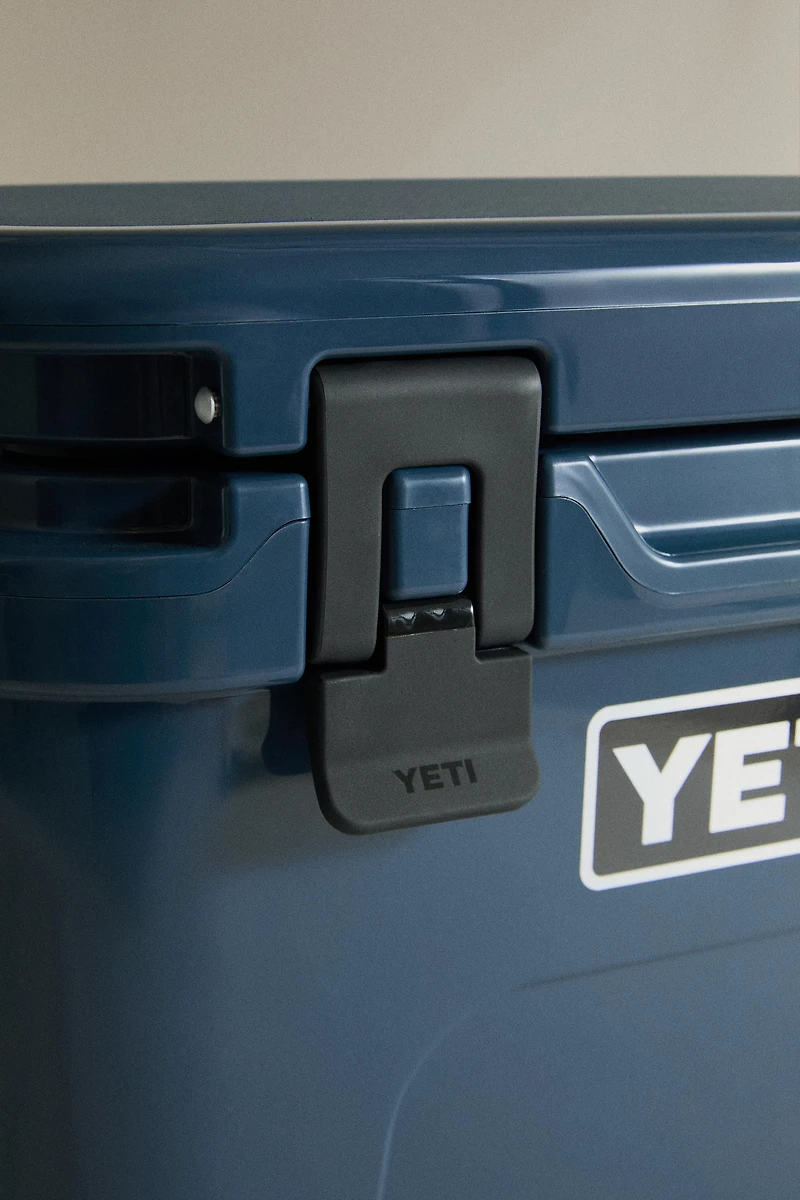 SMALL RIGID YETI PORTABLE COOLER