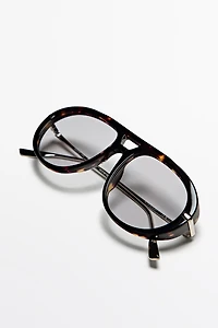 Tortoiseshell-effect aviator glasses
