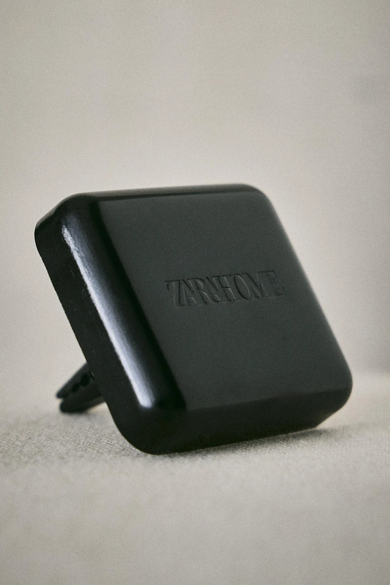 DARK AMBER CAR AIR FRESHENER