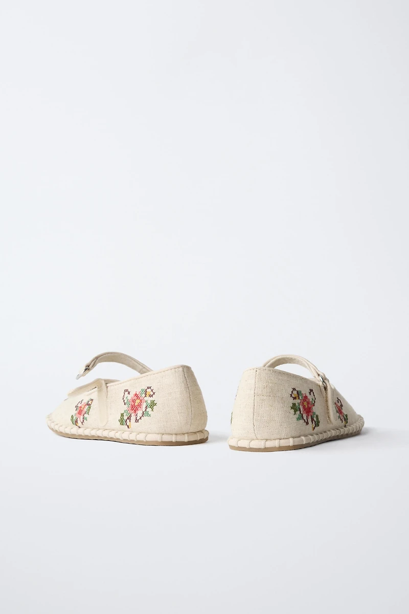 BALLERINES BRODÉES