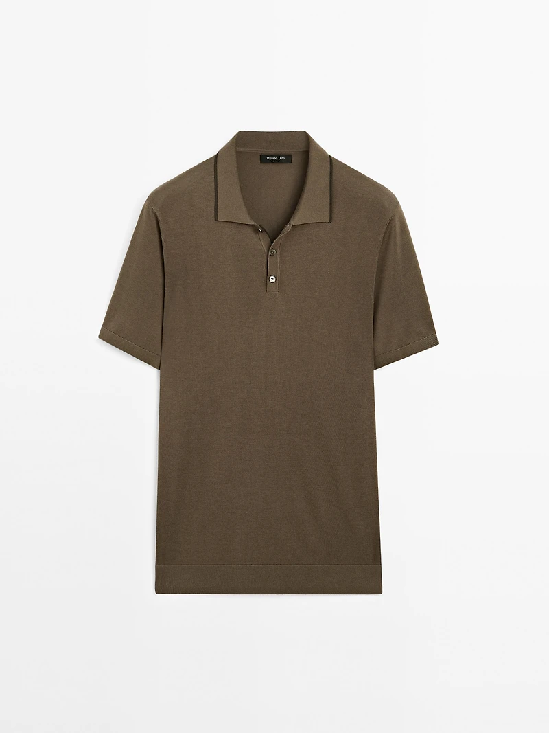 Knit polo shirt with coloured collar detail