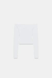 FITTED CUT OUT KNIT TOP