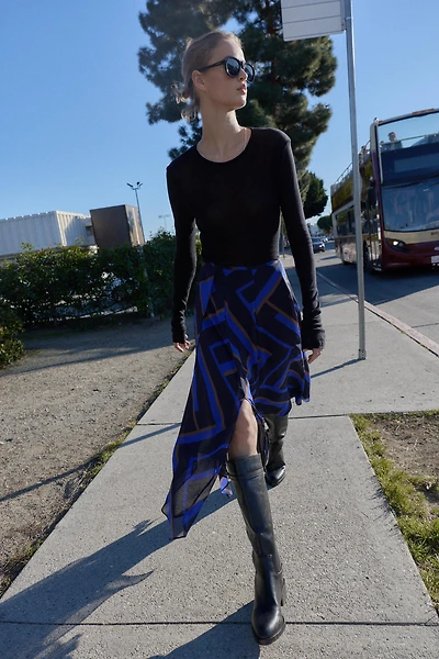 ASYMMETRIC PRINTED MIDI SKIRT