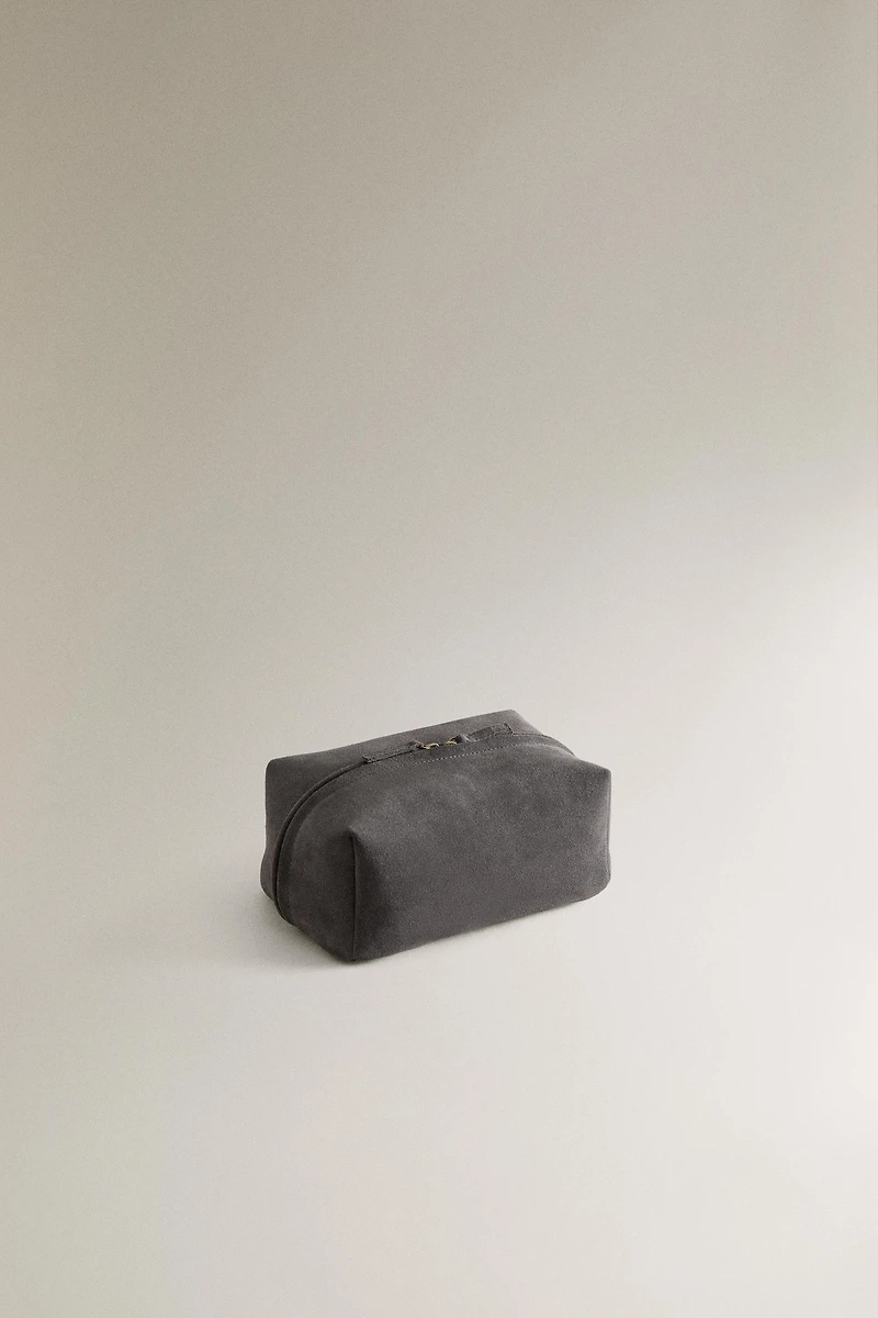 MEDIUM SPLIT SUEDE MAKEUP BAG