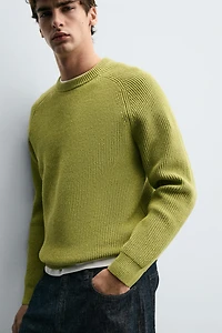 RIBBED TEXTURED SWEATER