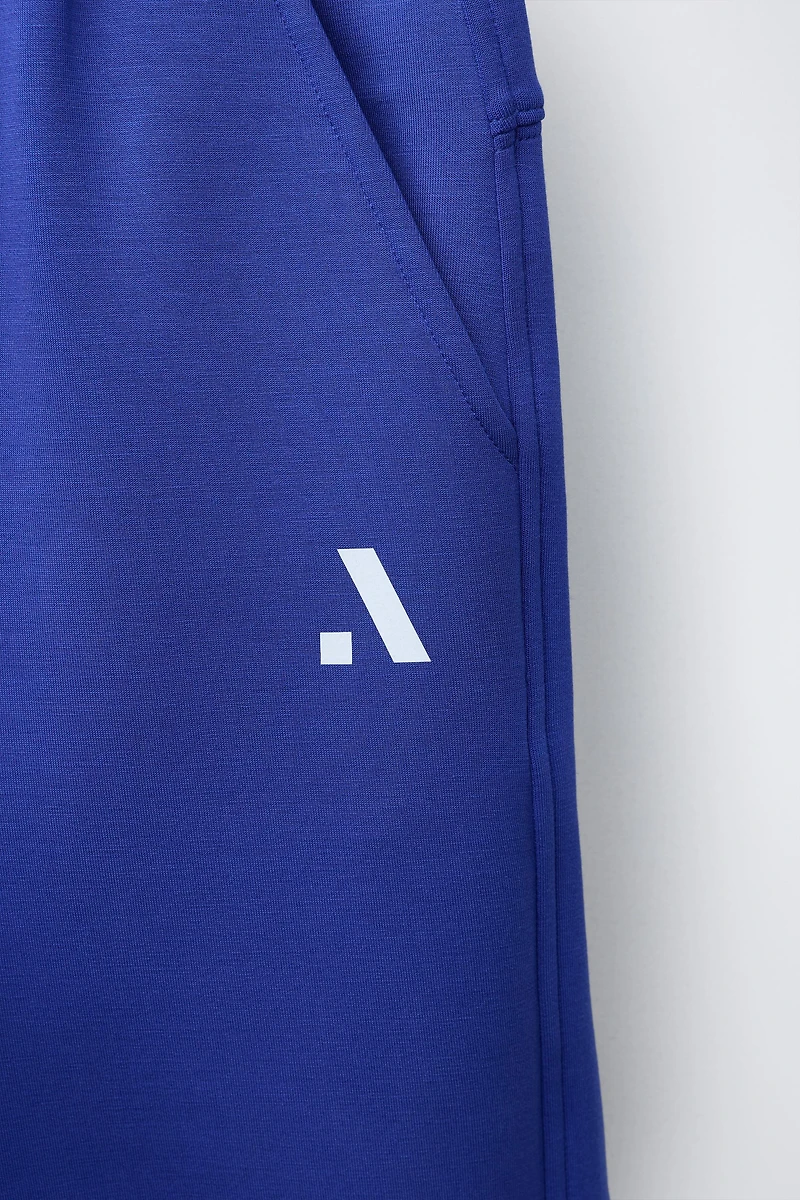 ATHLETIC LOGO SHORTS