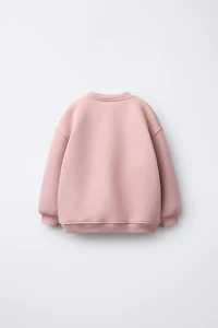 CROCHET APPLIQUÉ SWEATSHIRT