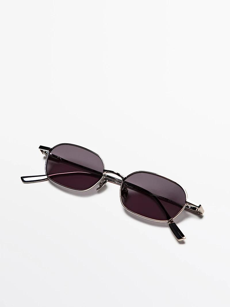 Hexagonal metal sunglasses