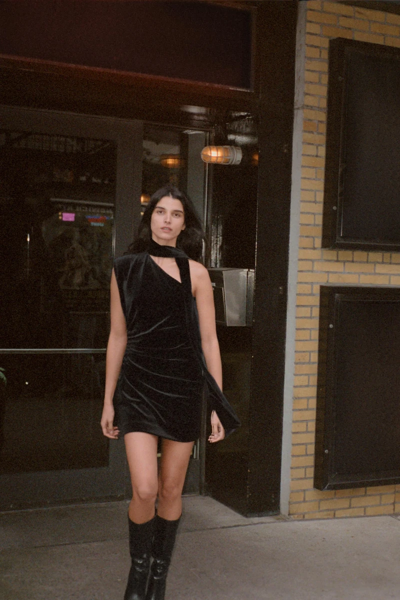 SHORT VELVET SCARF DRESS