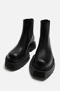 THICK CHELSEA BOOTS