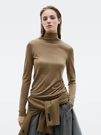 Extra fine knit 100% silk sweater with high neck - LIMITED