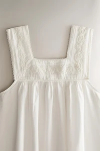 CHEMISE DE NUIT BRODÉE