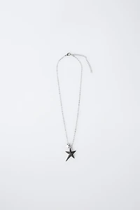 STAR PENDANT NECKLACE