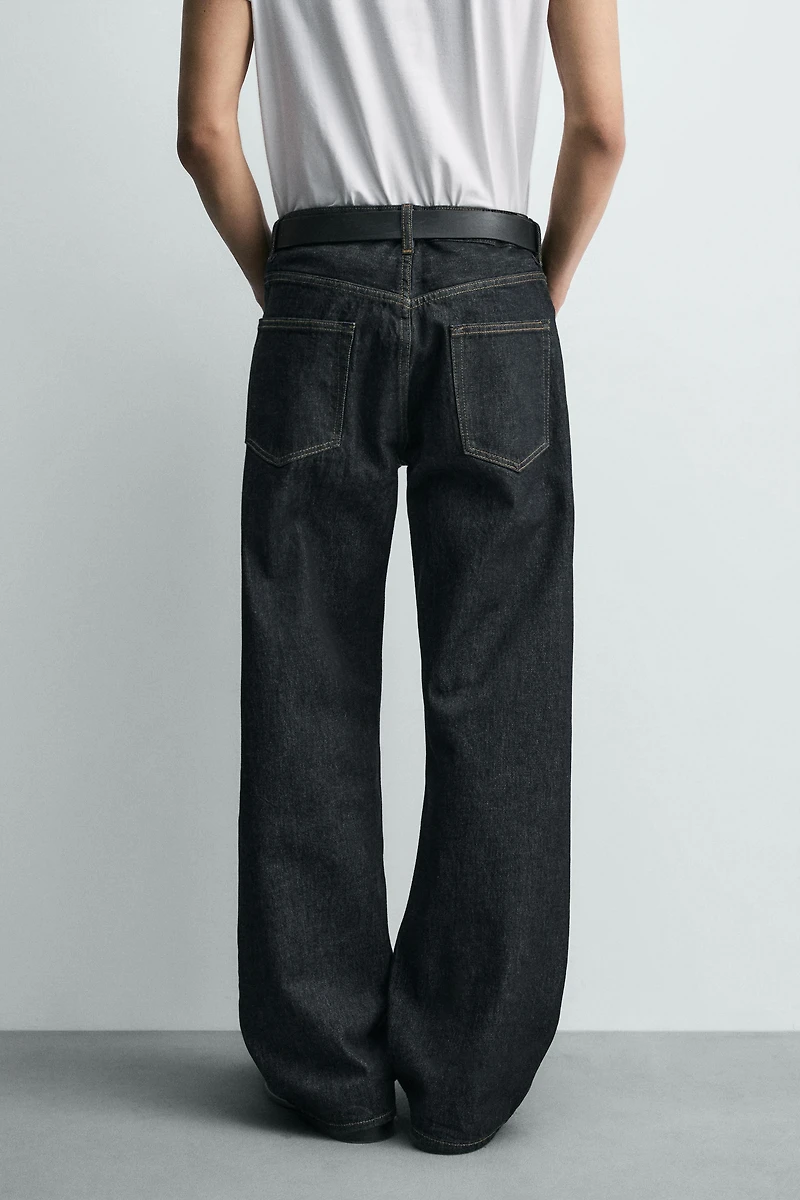 LOOSE FIT JEANS