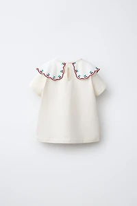 EMBROIDERED CONTRAST COLLAR TOP