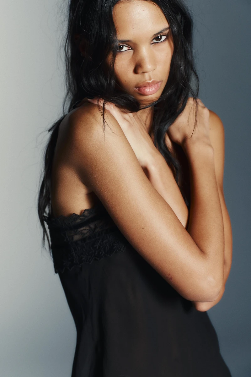 TOP EN CRÊPE GEORGETTE À NŒUDS