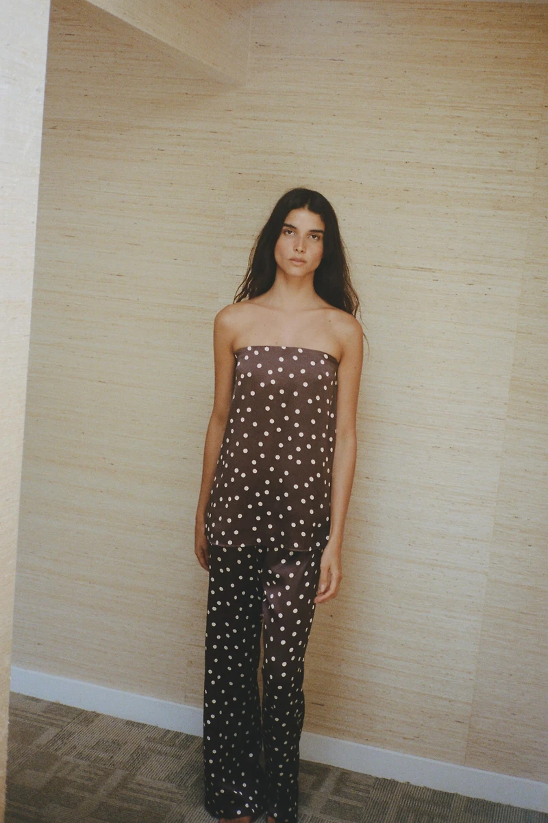 STRAPLESS SATIN EFFECT TOP