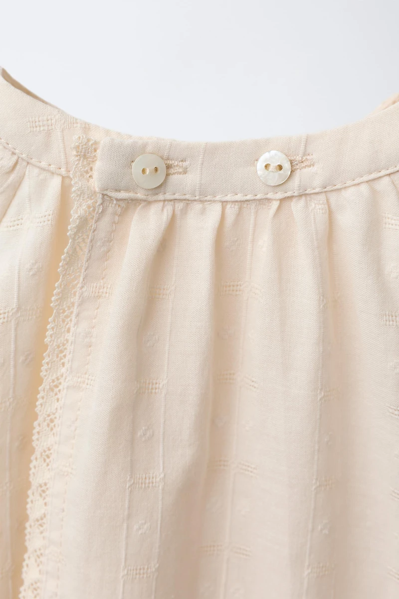 EMBROIDERED AND LACE BLOUSE