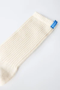 RIB KNIT LABEL MID-CALF SOCKS