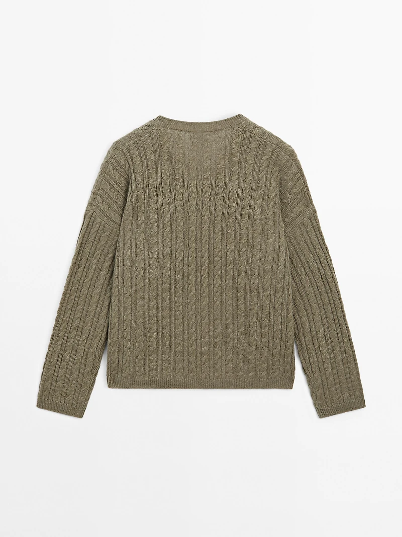 100% cashmere oversize knit sweater