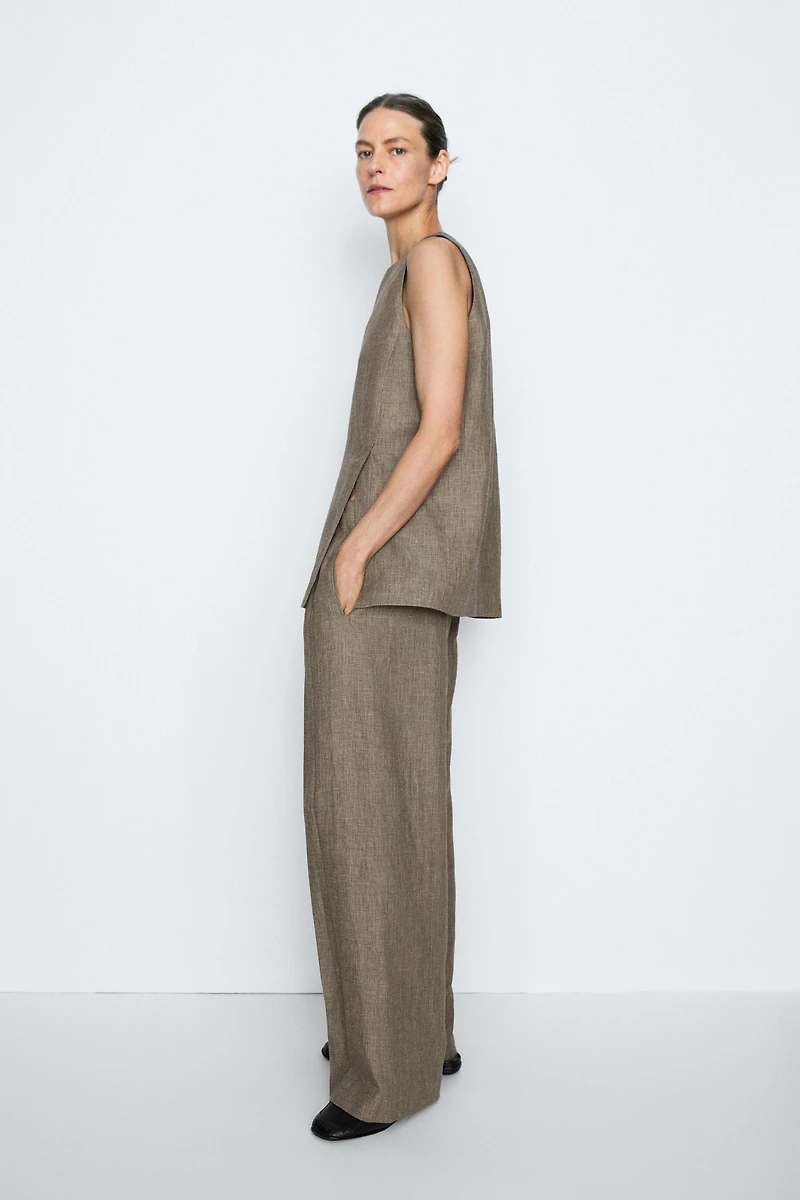 STUDIO textured top with cut-out details